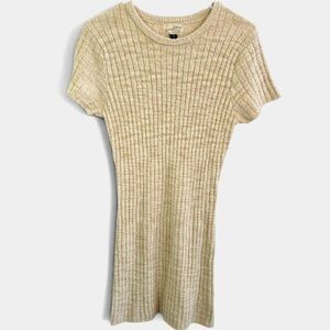 Universal Thread Cream Textured Ribbed Knit Short Sleeve Sweater Top Medium M